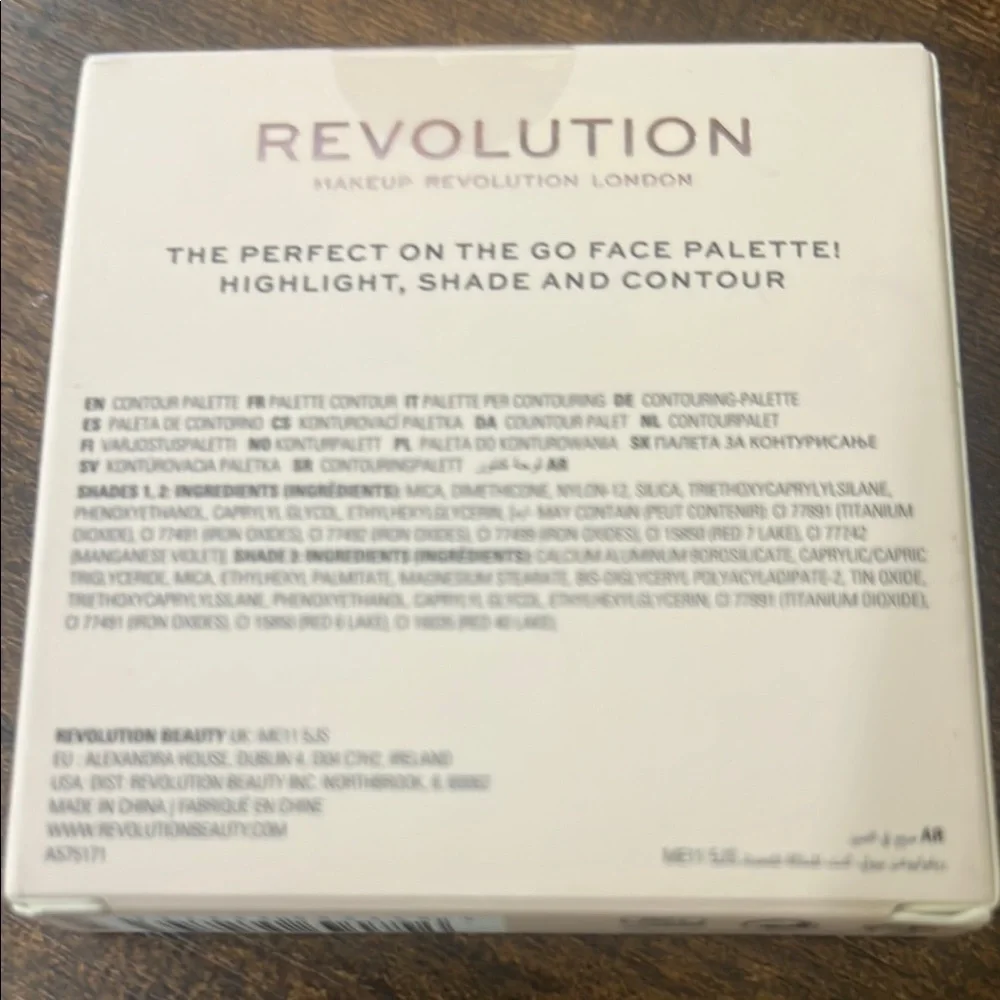 Revolution Bronzer & Contour Palette Brown Tan